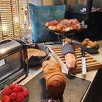 Le Domaine D'hérambault Hotel 2*