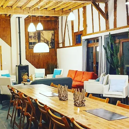 Le Domaine D'herambault Отель 2*