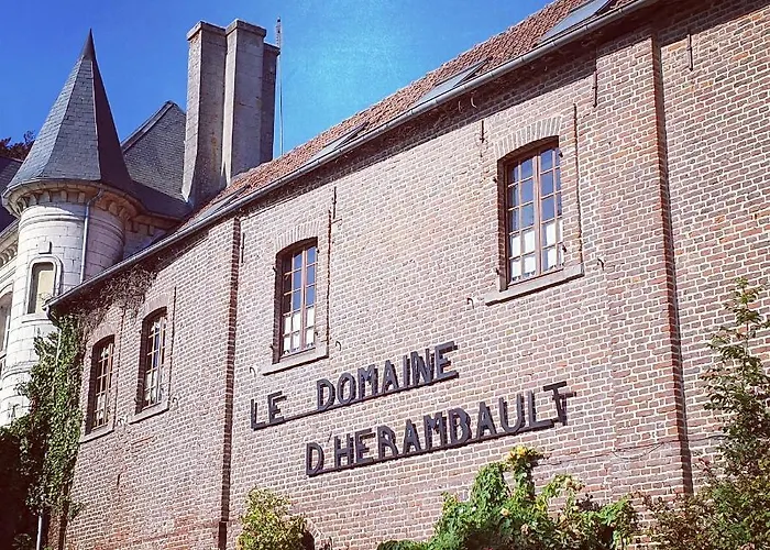 Hotel Le Domaine D'hérambault 2*