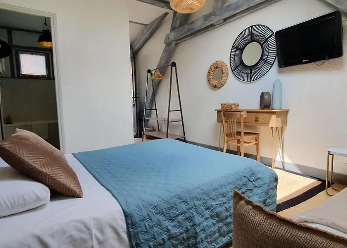 Hotel Le Domaine D'hérambault 2*