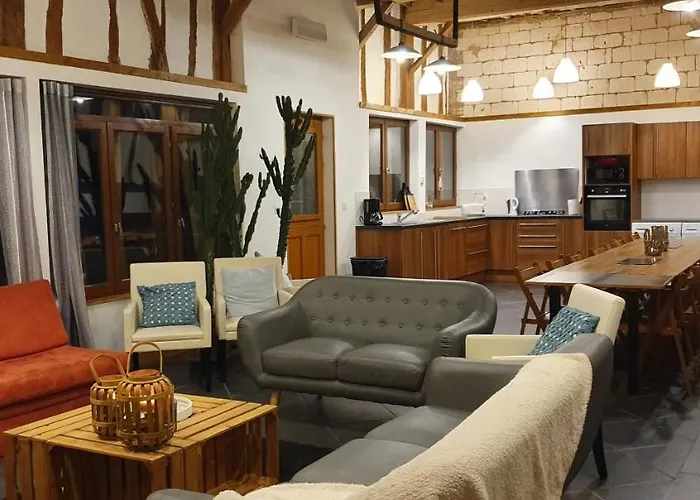 Hotel Le Domaine D'hérambault 2*