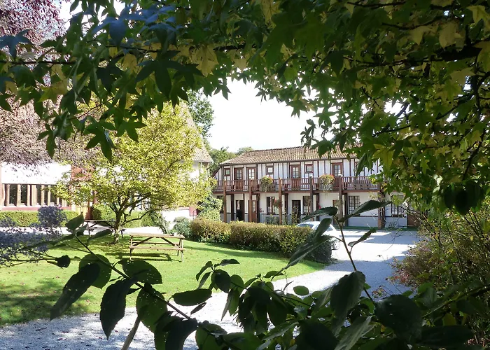 Le Domaine D'hérambault Hotel